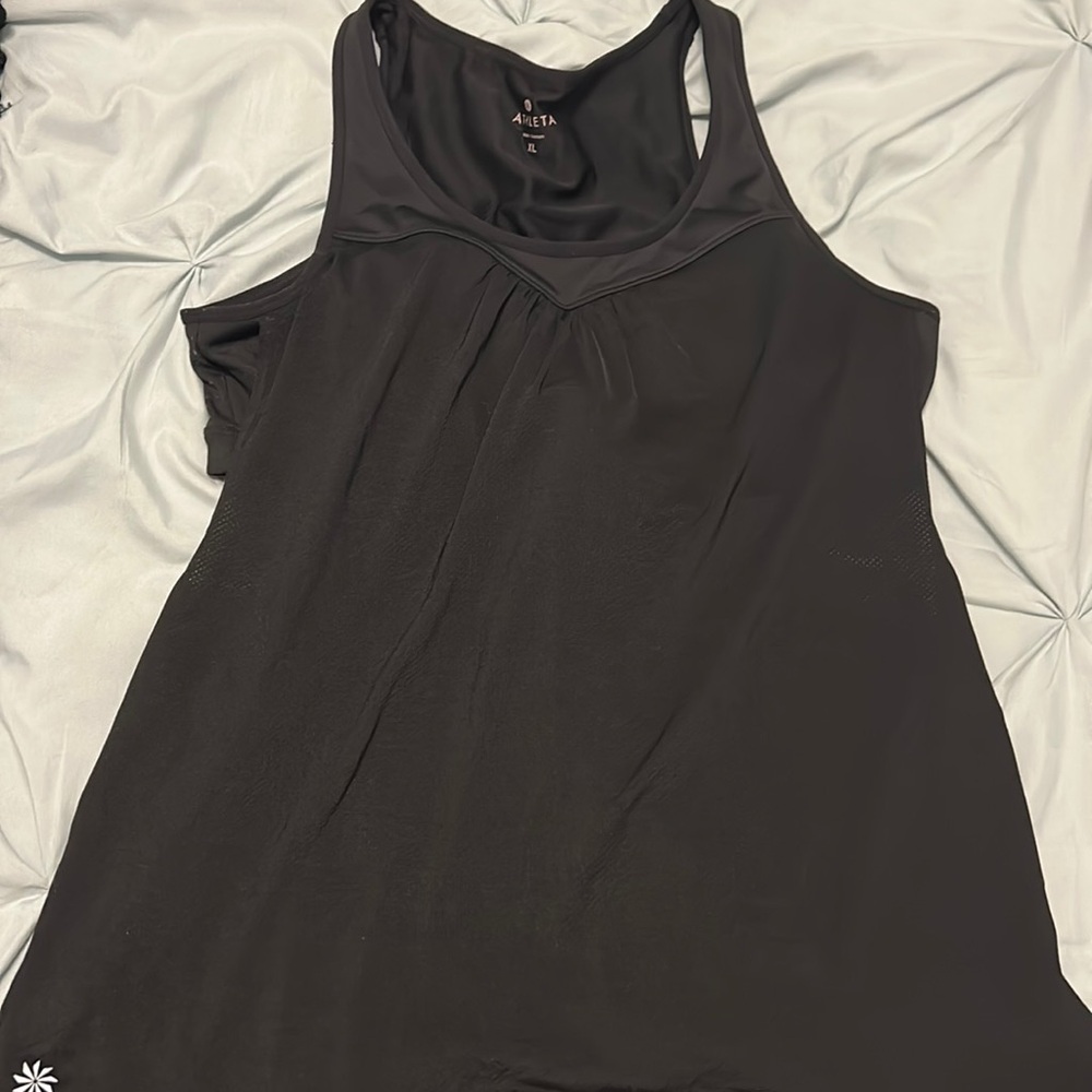 Athleta tank top with built-in bra